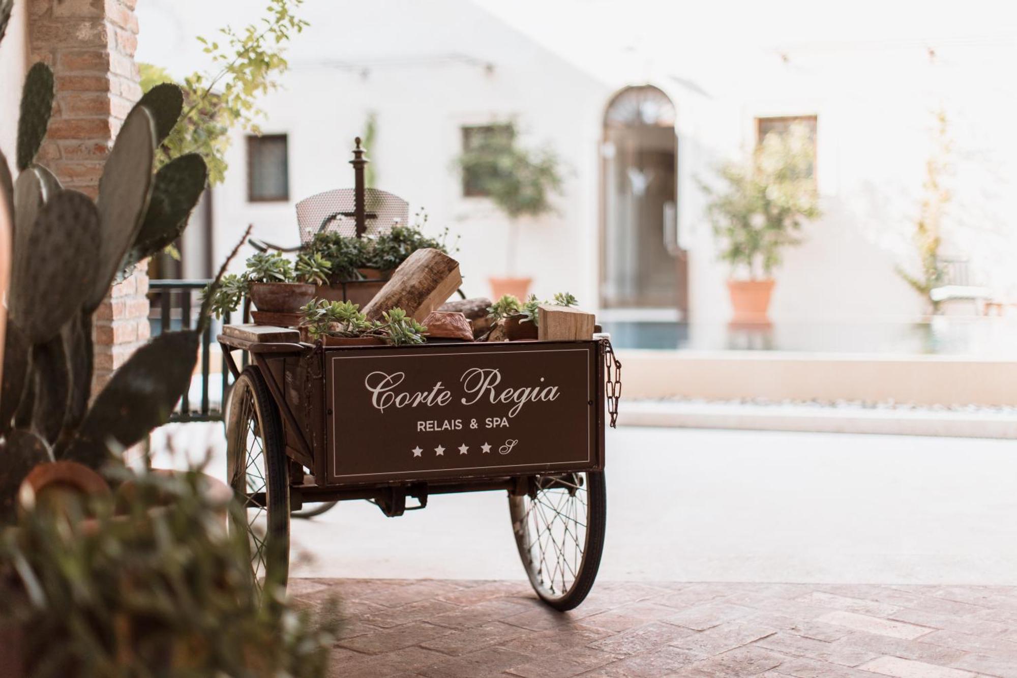 Corte Regia Relais & Spa Valeggio sul Mincio Exteriör bild